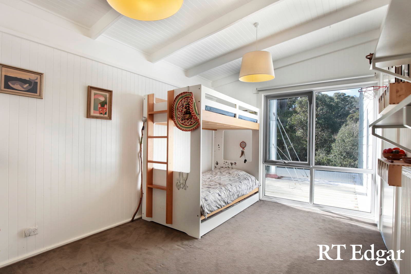 Property Gallery Thumbnail 8