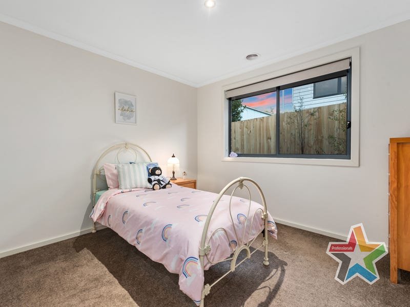 76A Cardigan Road, Mooroolbark image 9