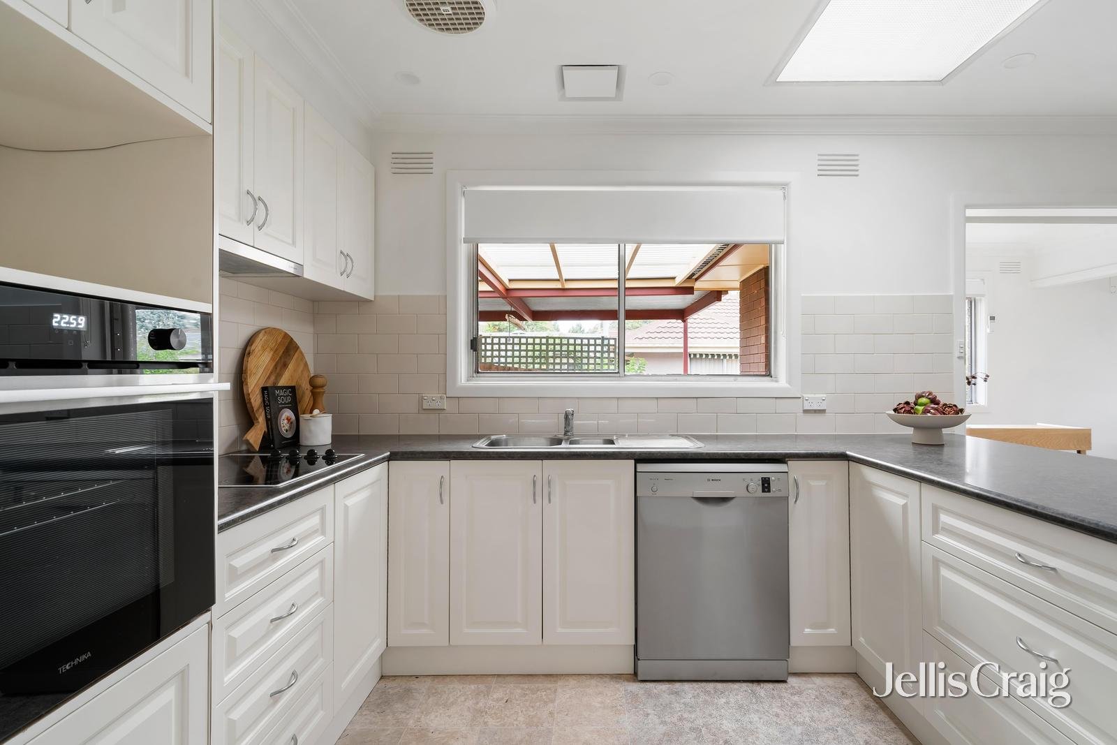 76B Para Road, Montmorency image 6