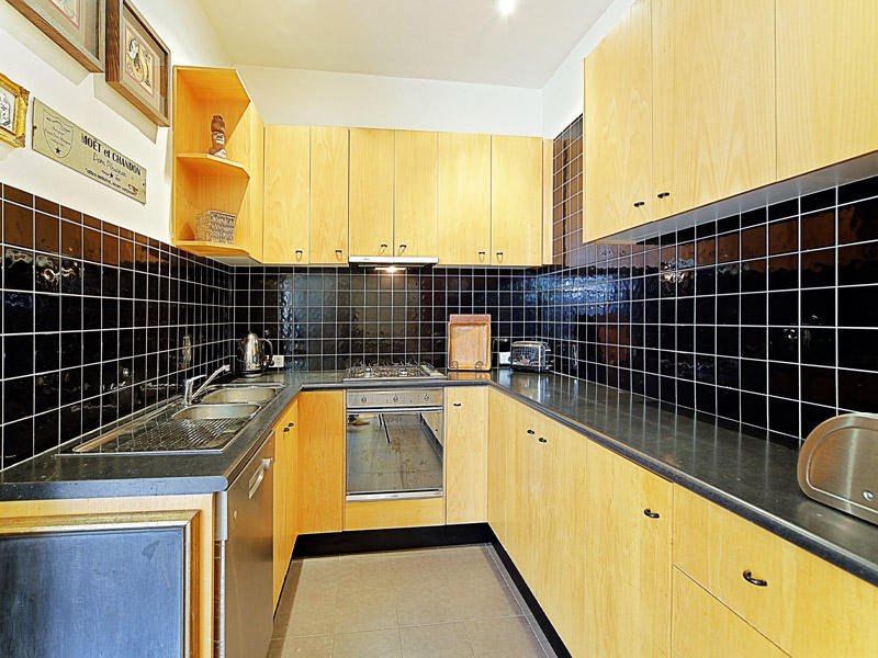 77 Alfred Street, Port Melbourne image 5