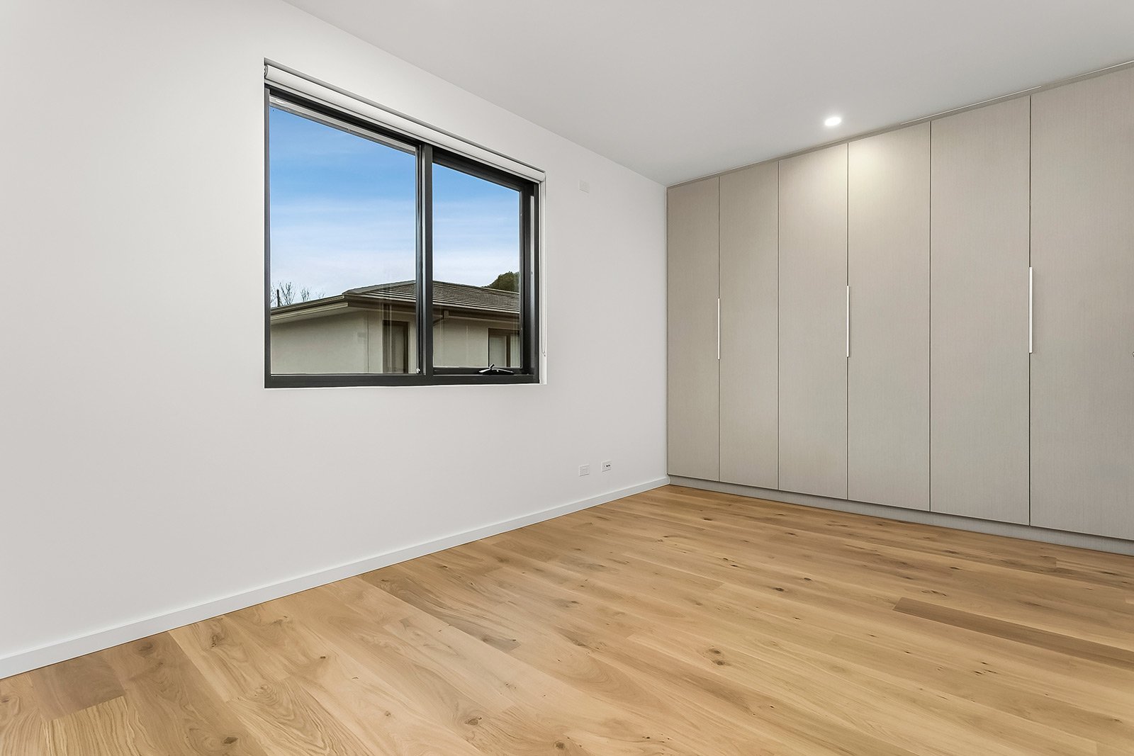 Property Gallery Thumbnail 5