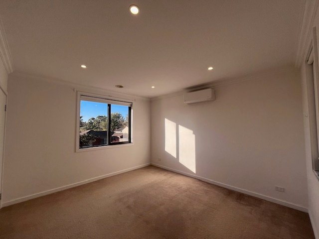 77 Great Ryrie Street, Heathmont image 4