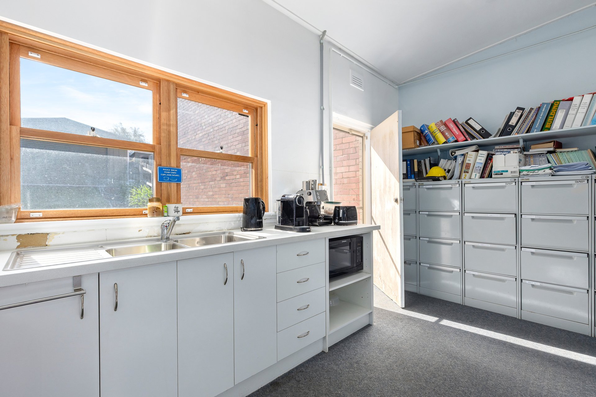 77 Jolimont Road, Forest&nbsp;Hill image 4