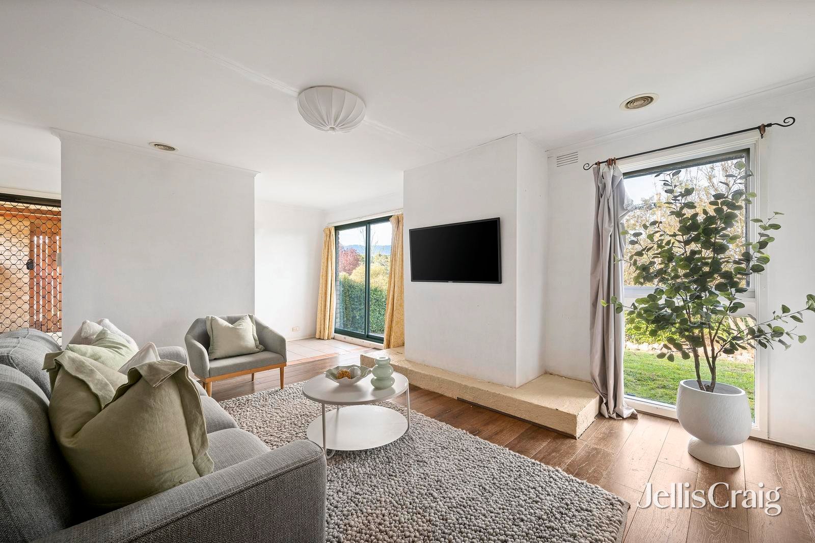 77 Kipling Avenue, Mooroolbark image 4