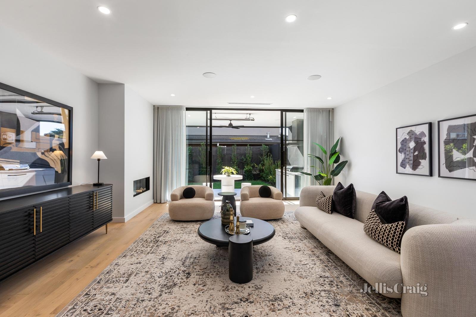 77 Latrobe Street, Bulleen image 4