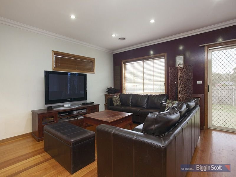 77 McIntosh Road, Altona North image 3