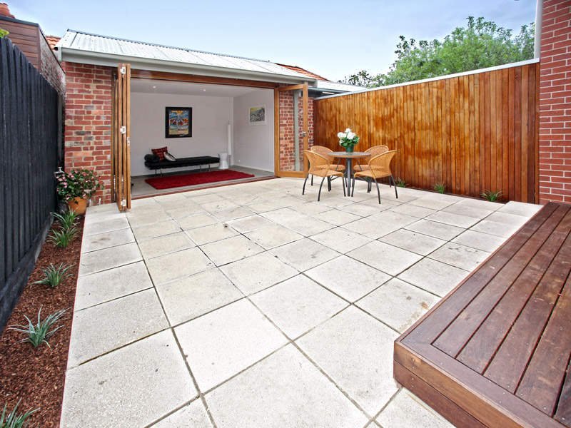 77 Milton Street, Elwood image 3