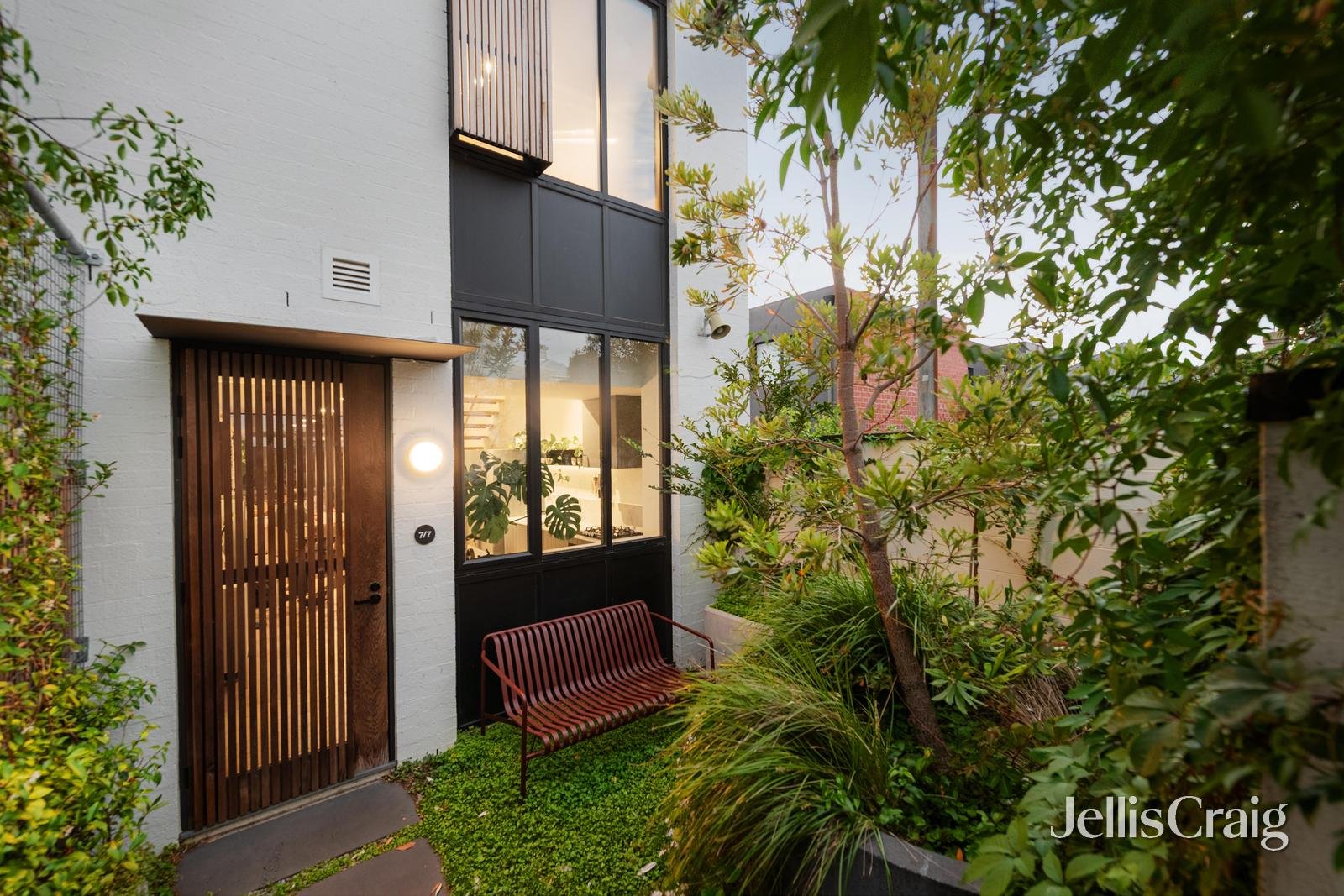 7/7 Nelson Street, Balaclava image 1