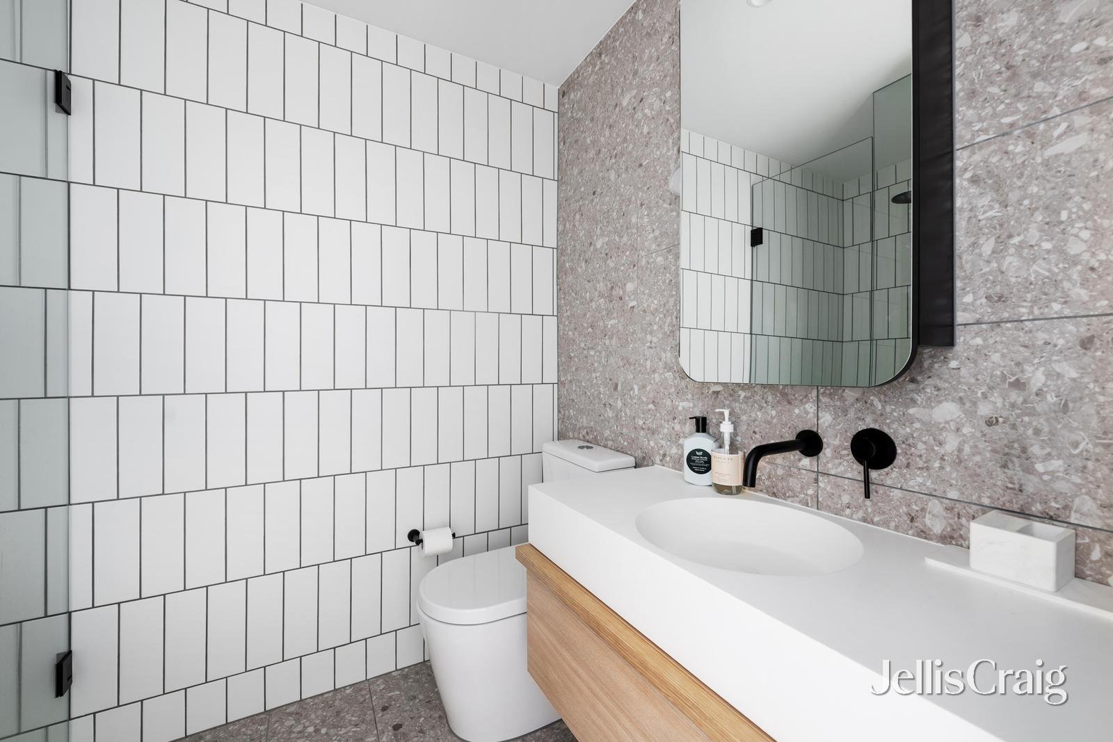 7/7 Nelson Street, Balaclava image 8