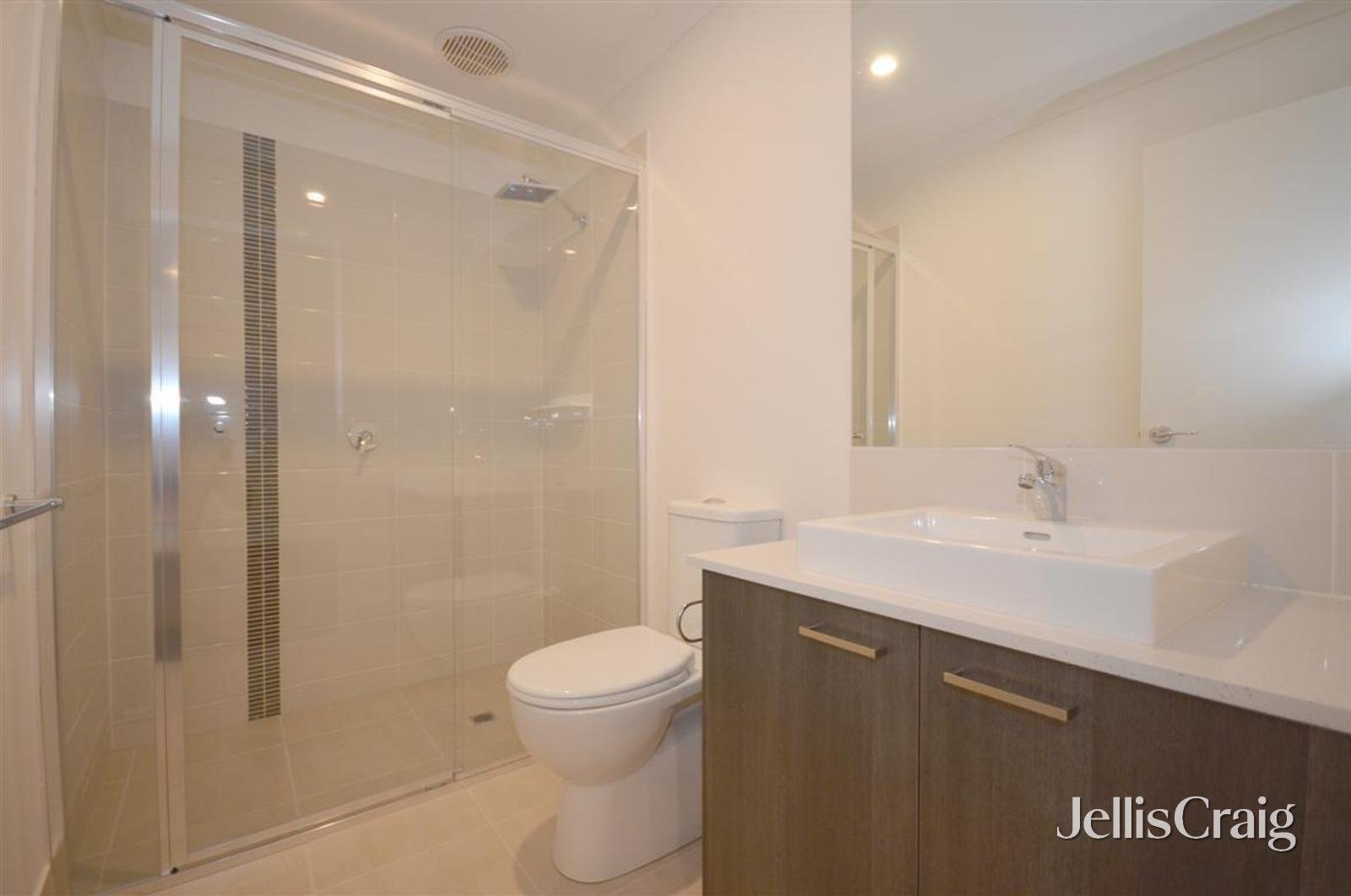 77 O'Shannassy Parade, Lucas image 5