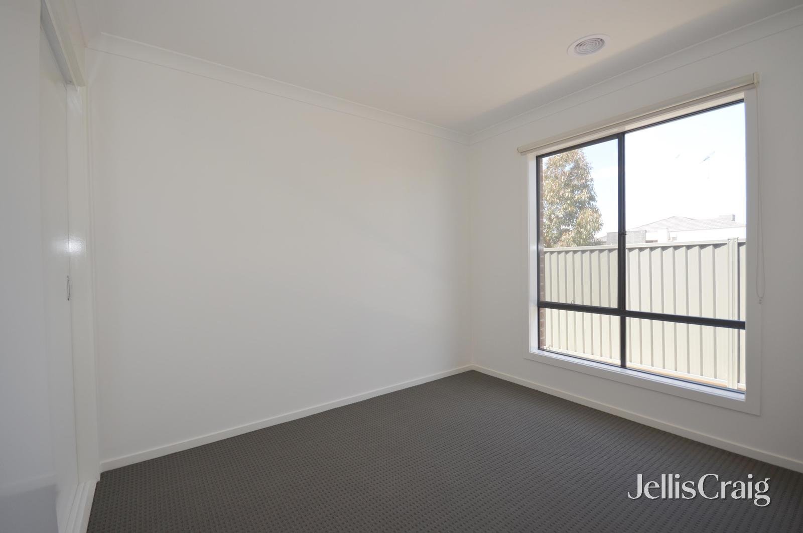 77 O'Shannassy Parade, Lucas image 10