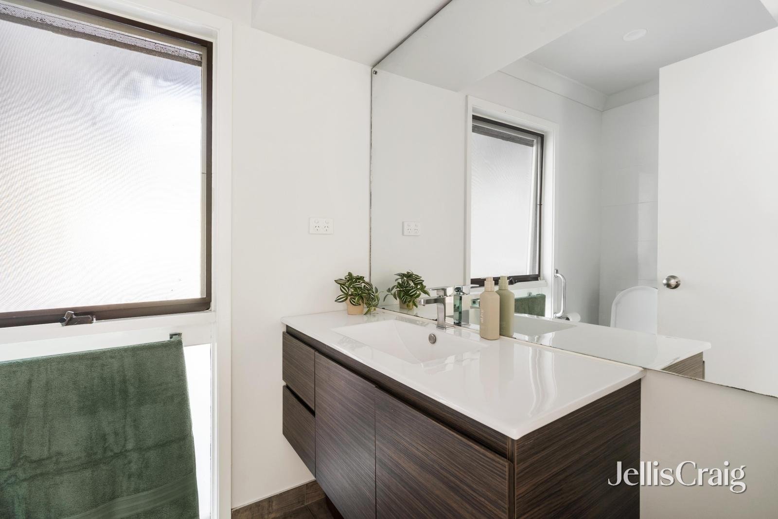 77 Sackville Street, Montmorency image 9