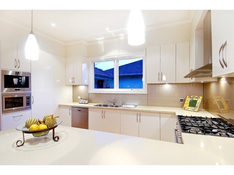 77 Sir Garnet Road, Surrey Hills image 2