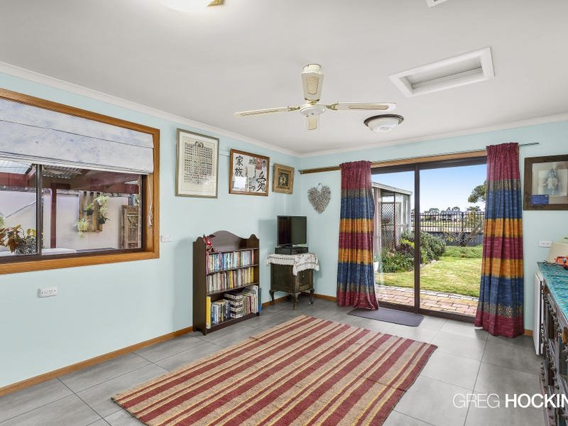 77 Sommers Drive, Altona Meadows image 12