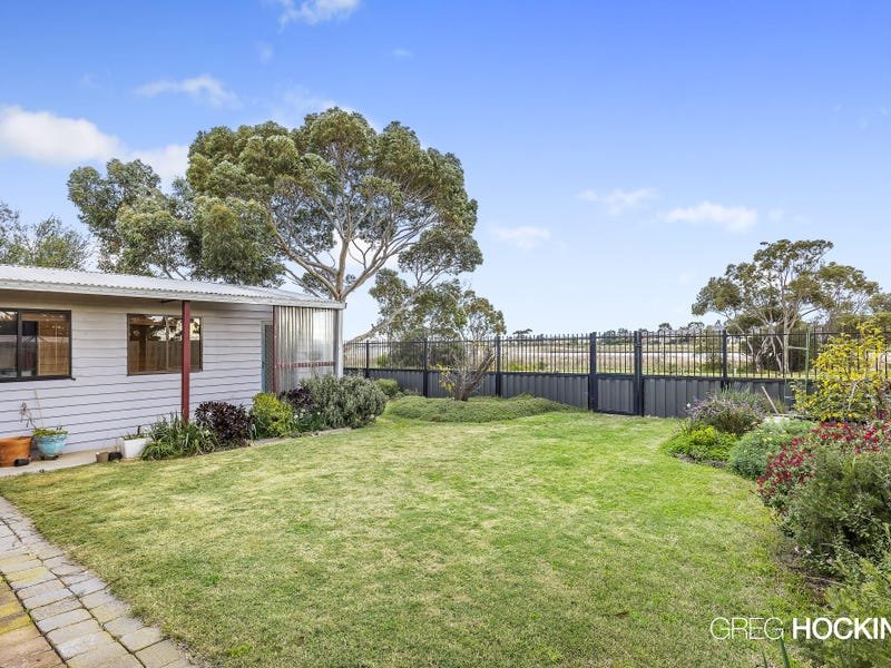 77 Sommers Drive, Altona Meadows image 13