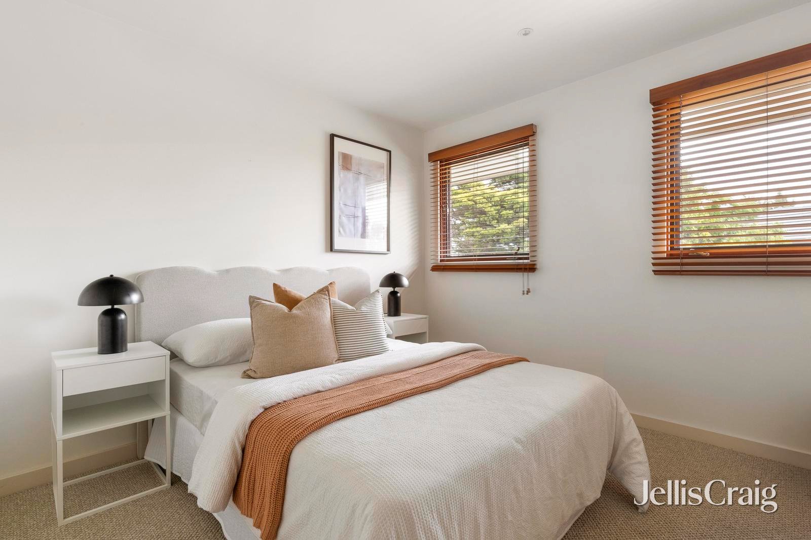 77 Springthorpe Boulevard, Macleod image 12