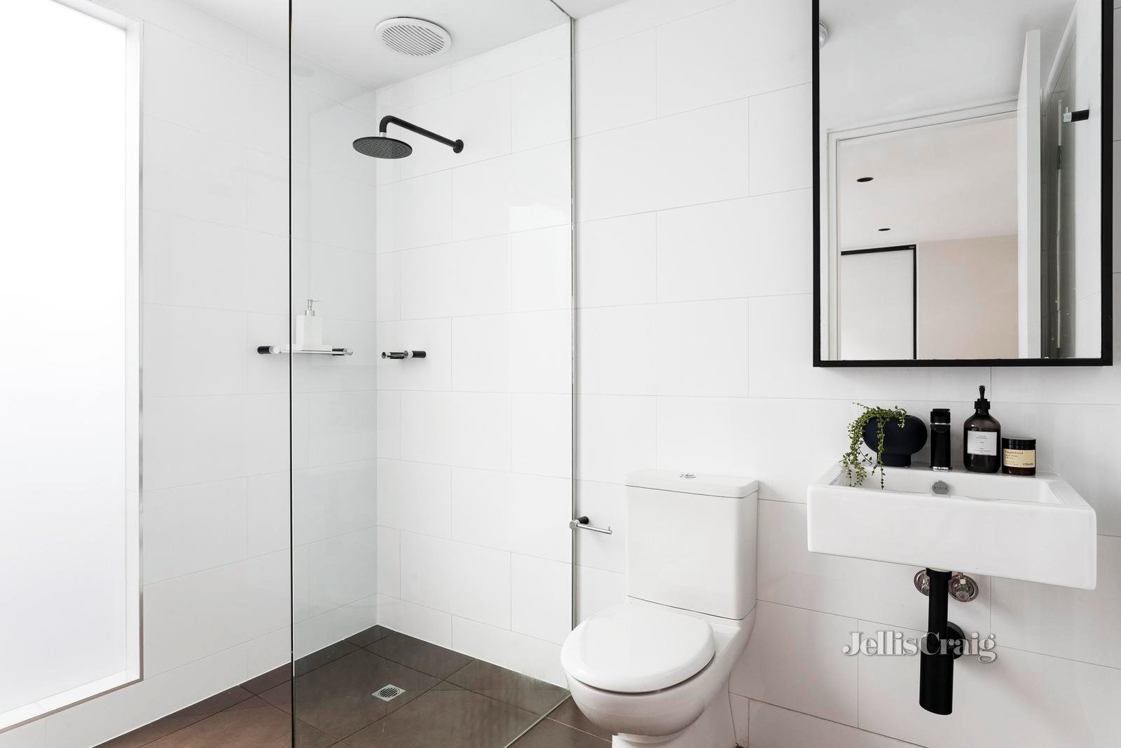 77 Victoria Road, Northcote image 17