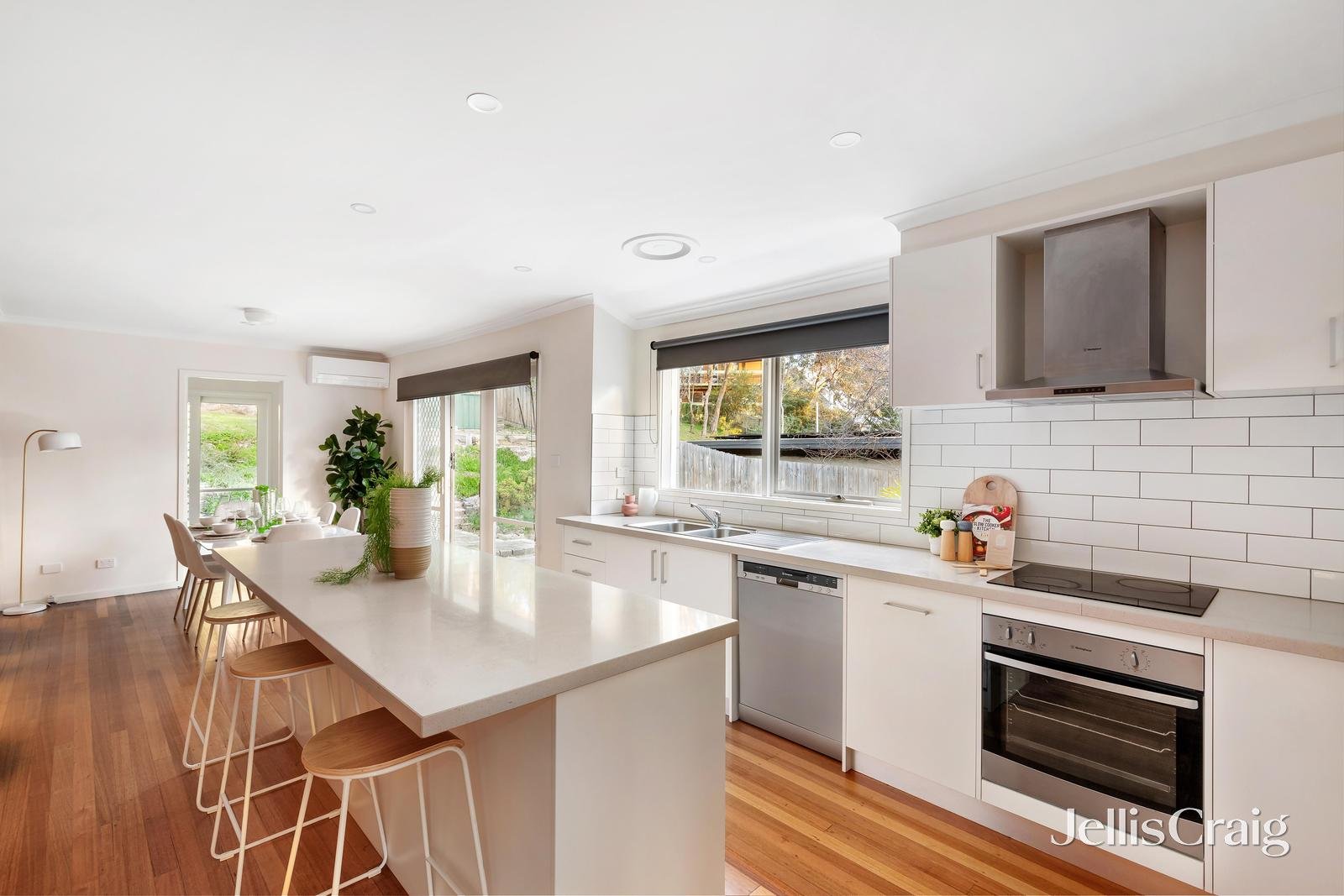 770 Heidelberg Kinglake Road, Hurstbridge image 4