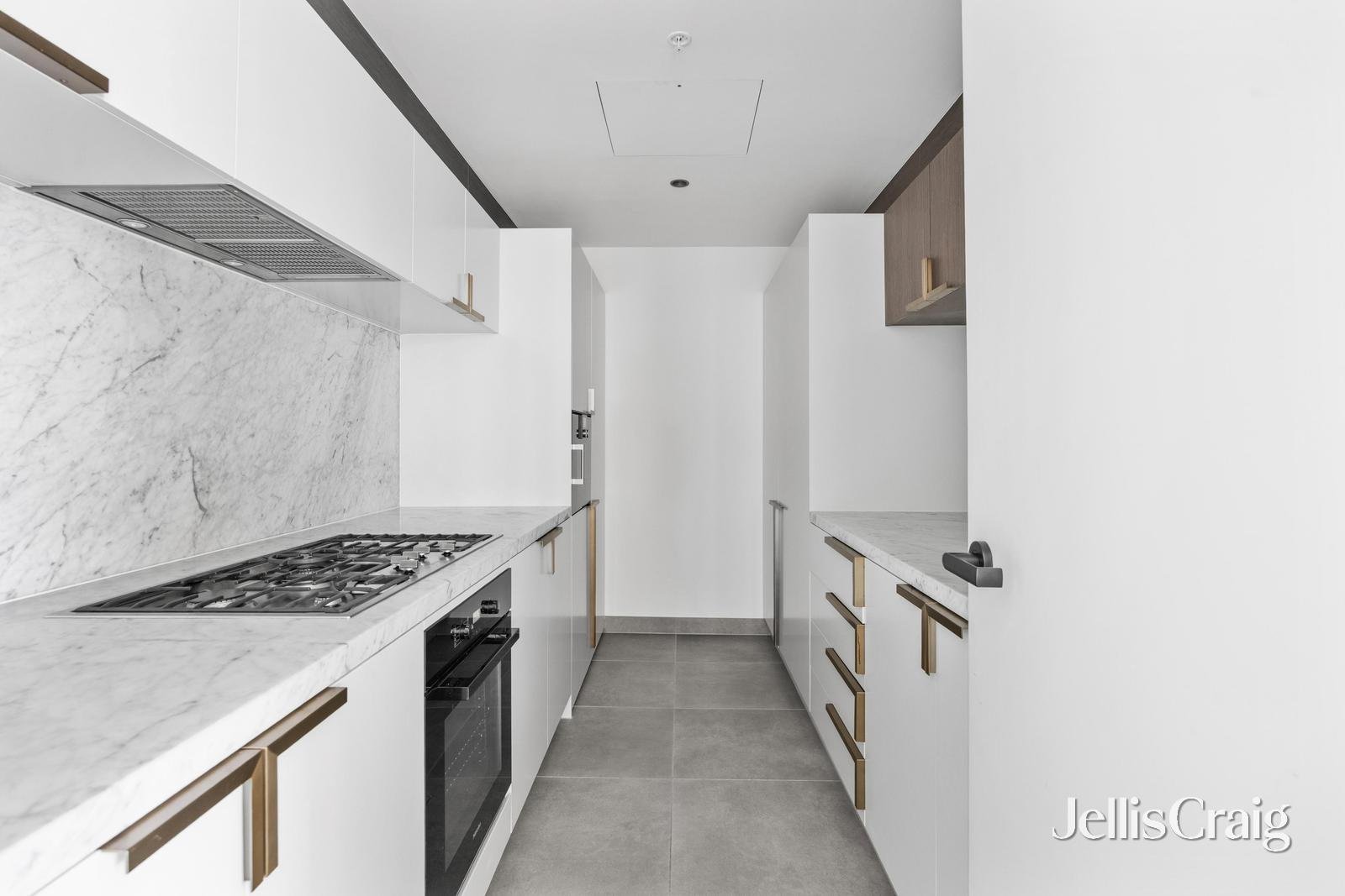 7701/370 Queen Street, Melbourne image 9