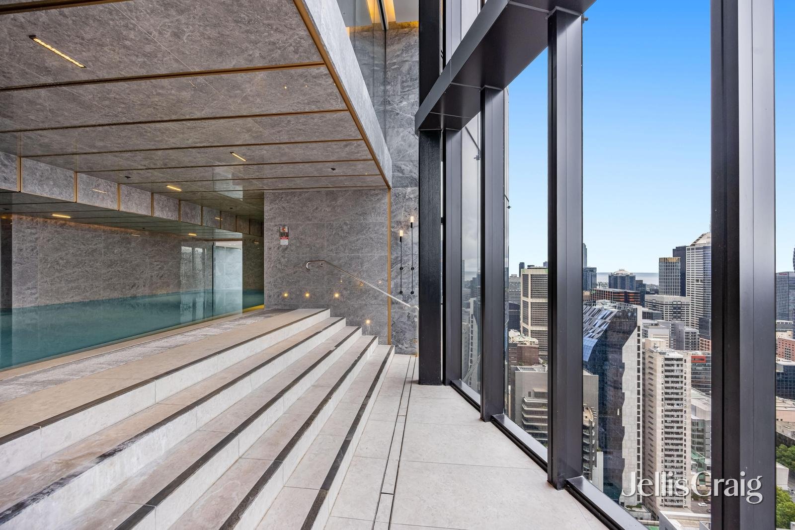 7701/370 Queen Street, Melbourne image 17