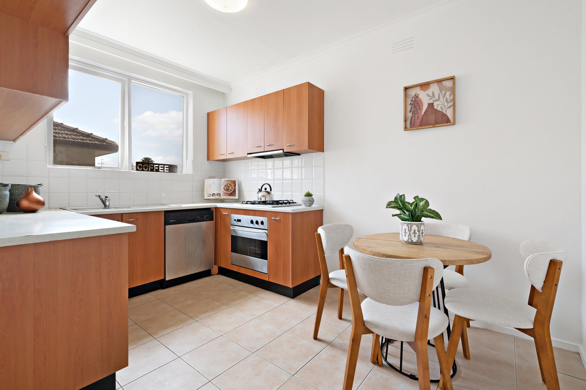 Property Gallery Thumbnail 3