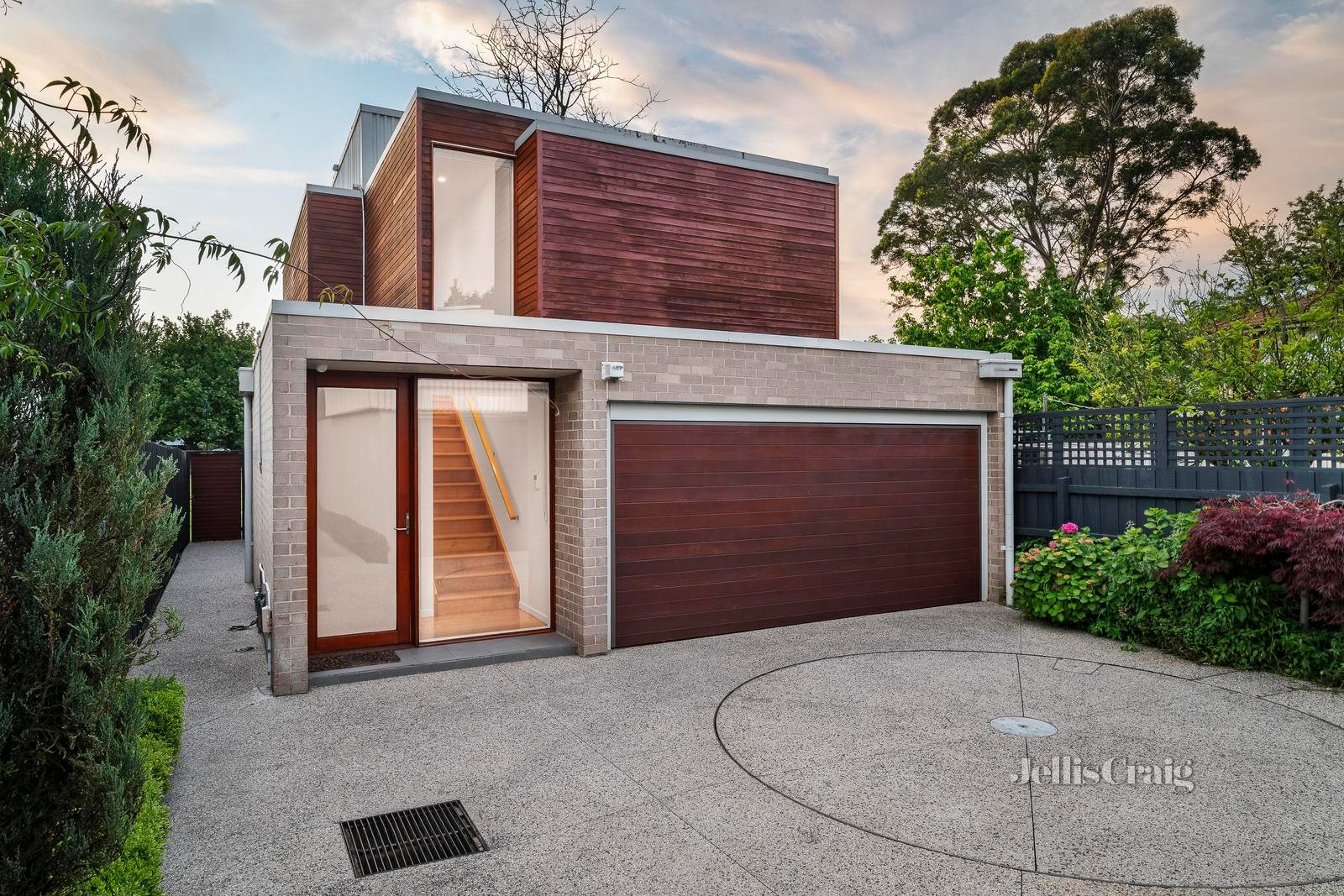 77A Victoria Road, Northcote image 1