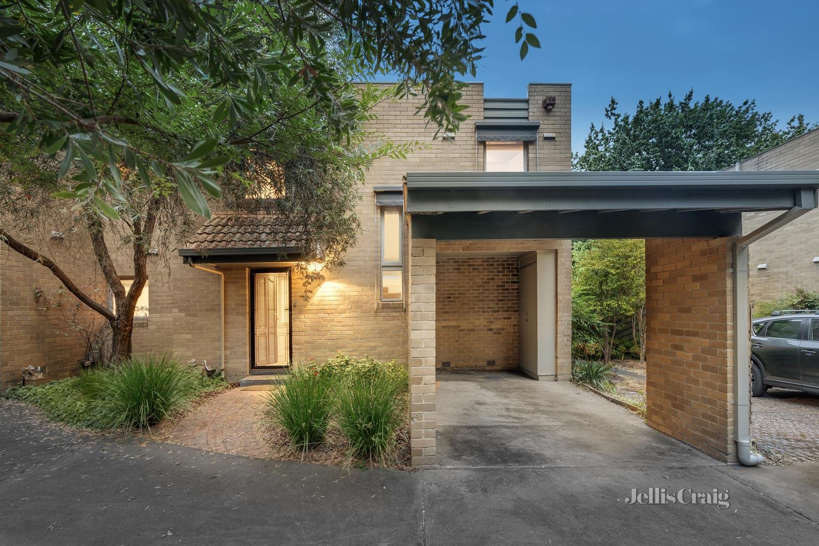 7/8-12 Weir Street, Balwyn image 1