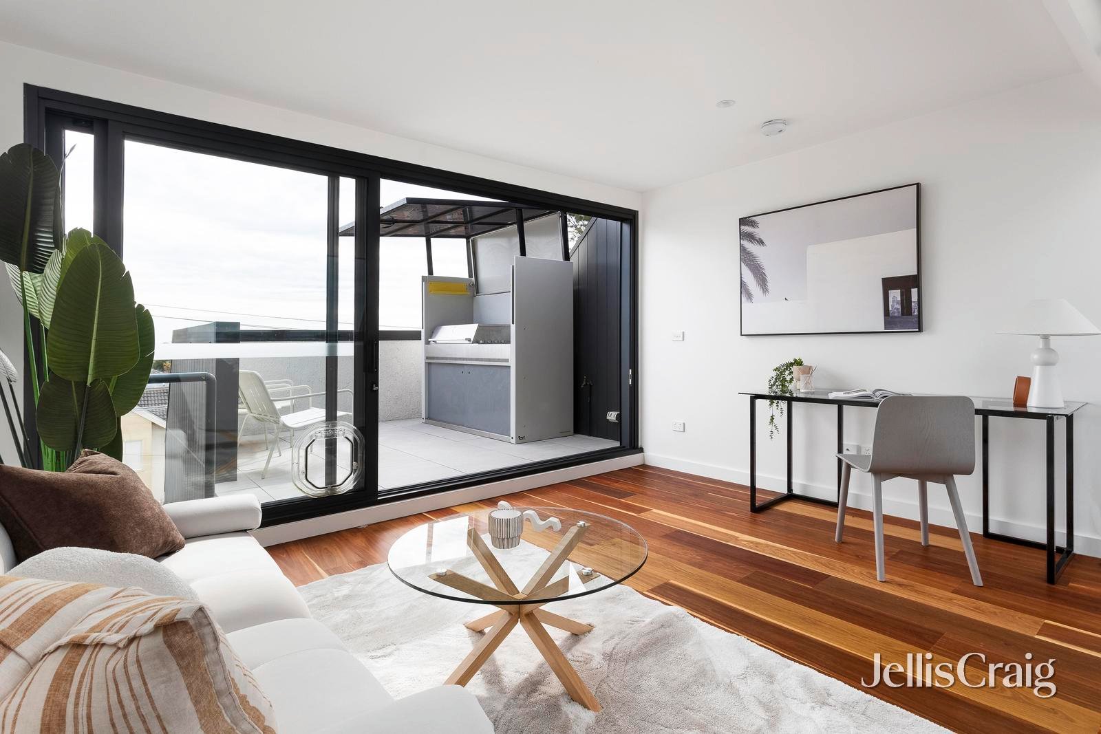 7/8 Barry Street, Brunswick image 1
