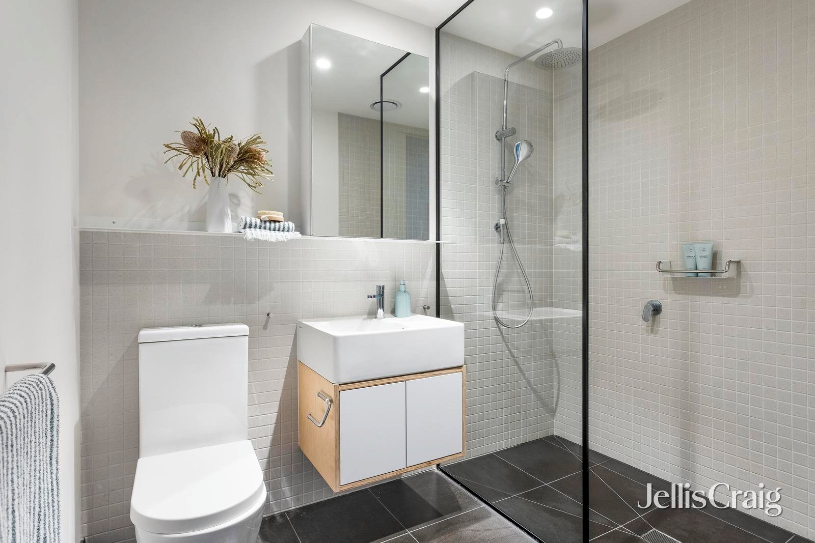 7/8 Barry Street, Brunswick image 10