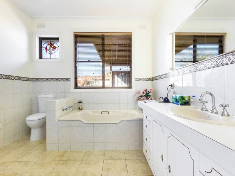 78 Dorking Road, Box Hill image 6