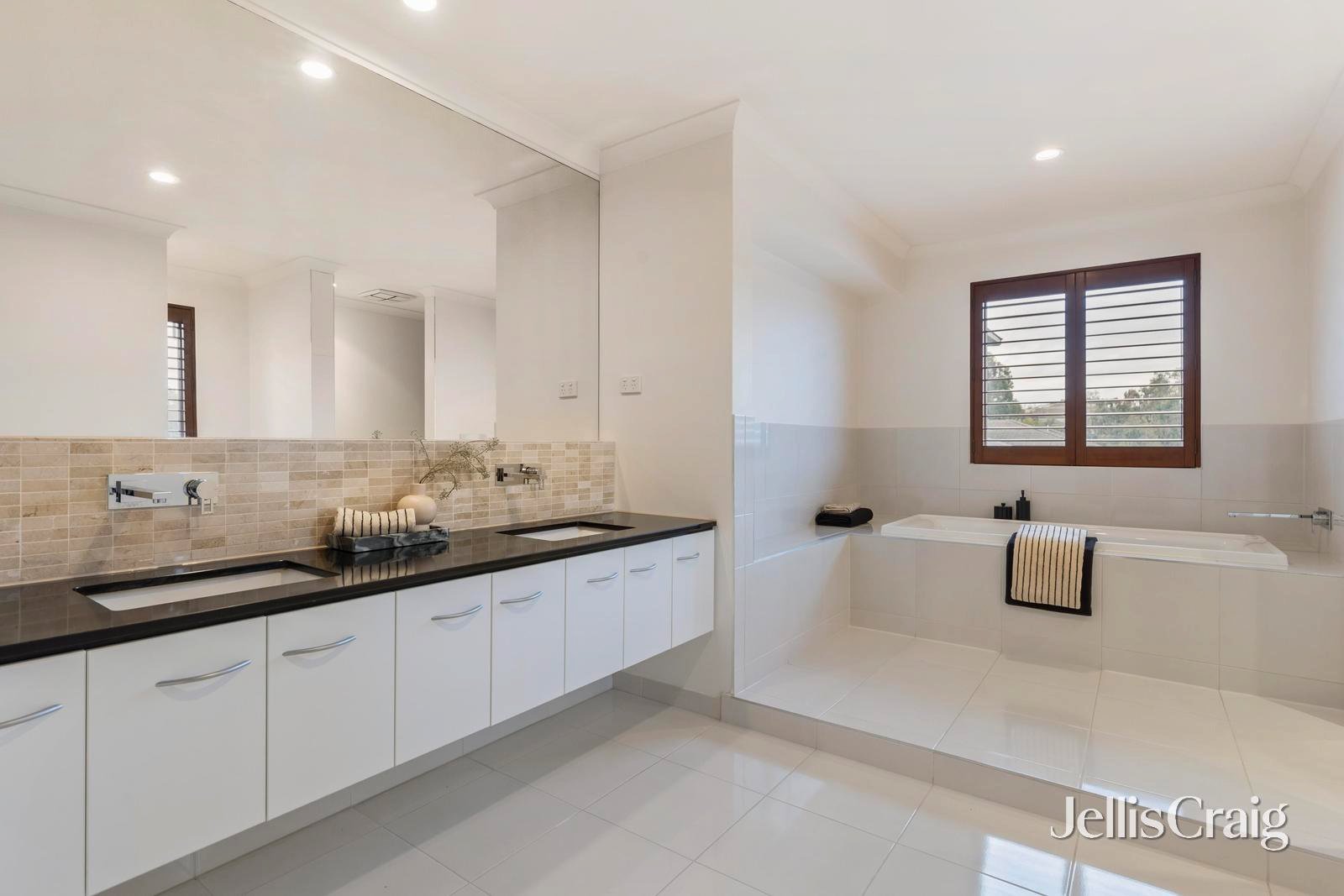 78 Evans Drive, Croydon image 9