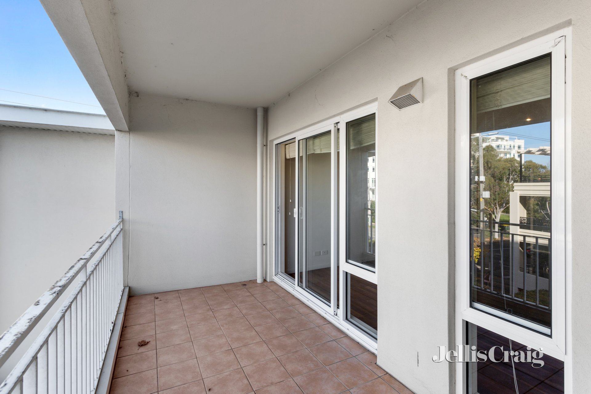 7/8 Graham Street, Port Melbourne image 5