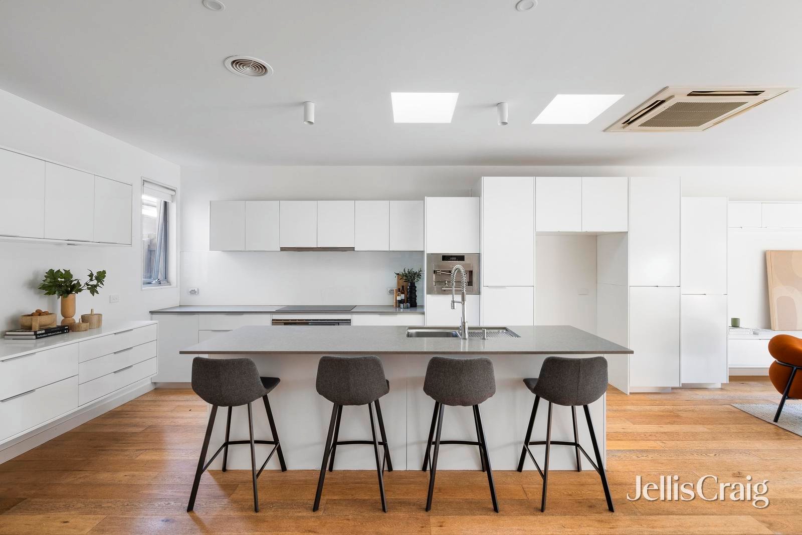 78 Hutton Street, Thornbury image 4