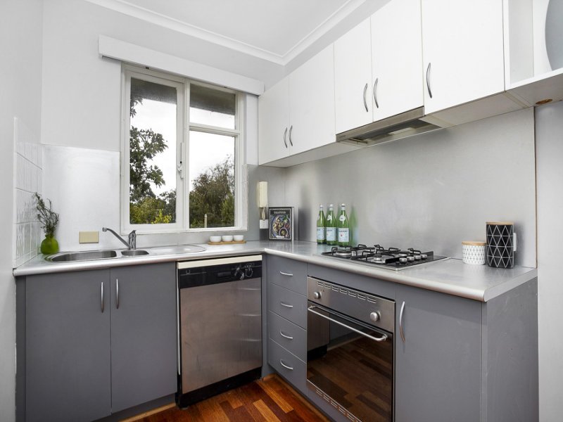 7/8 John Street, Elwood image 4