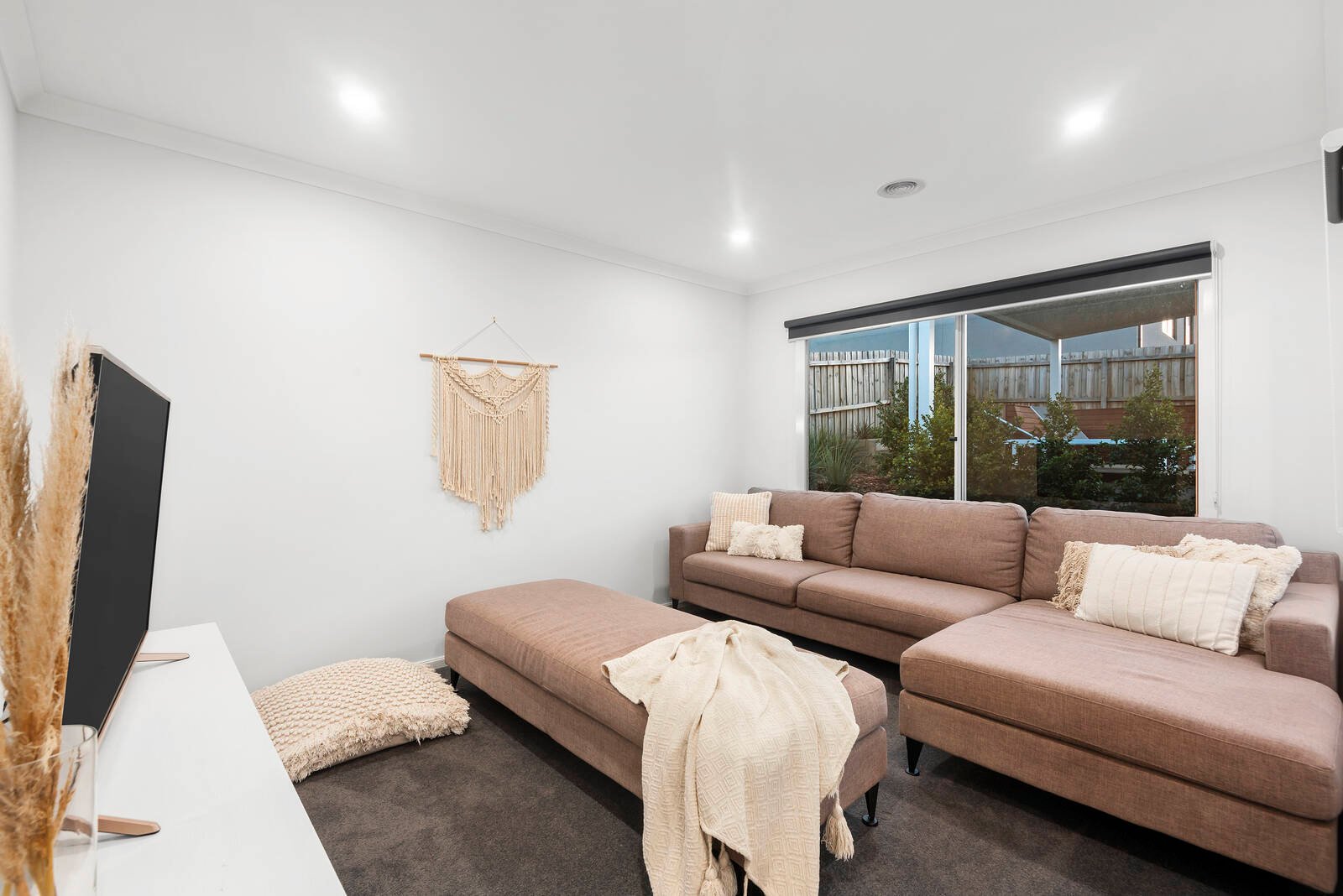 Property Gallery Thumbnail 11