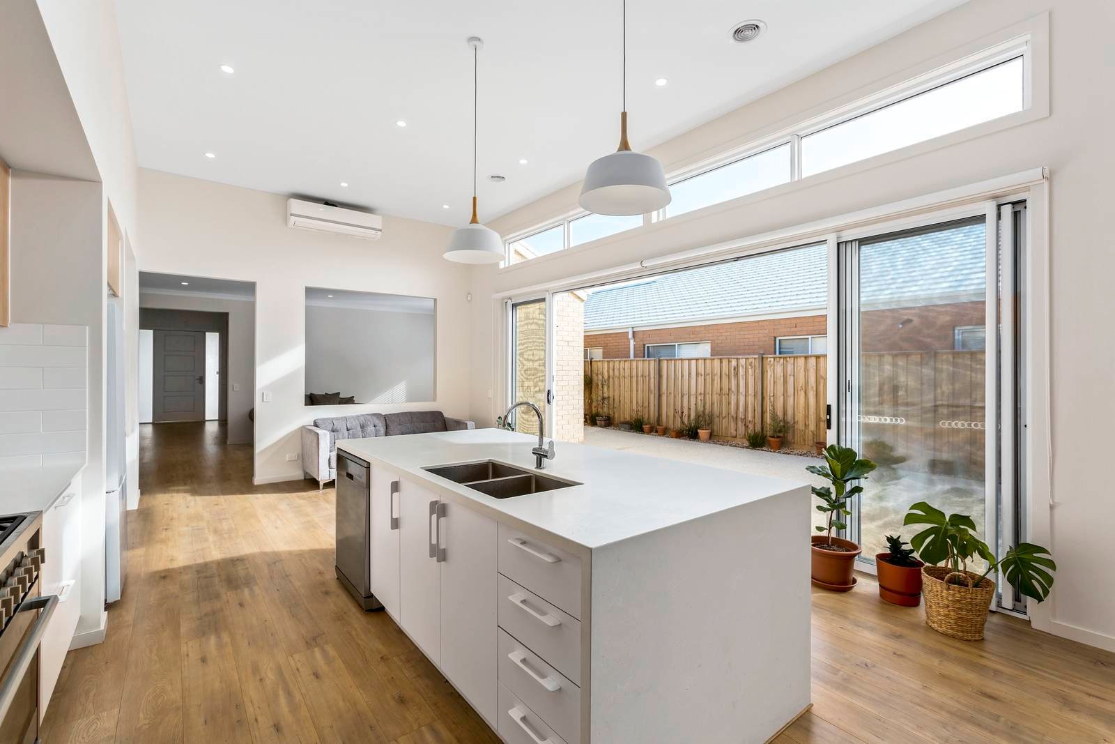 Property Gallery Thumbnail 6
