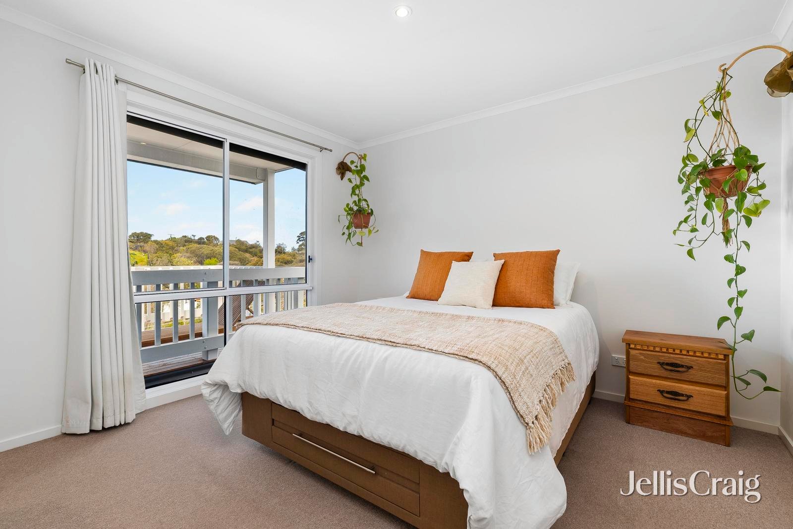 78 Valley Drive, Rye image 6