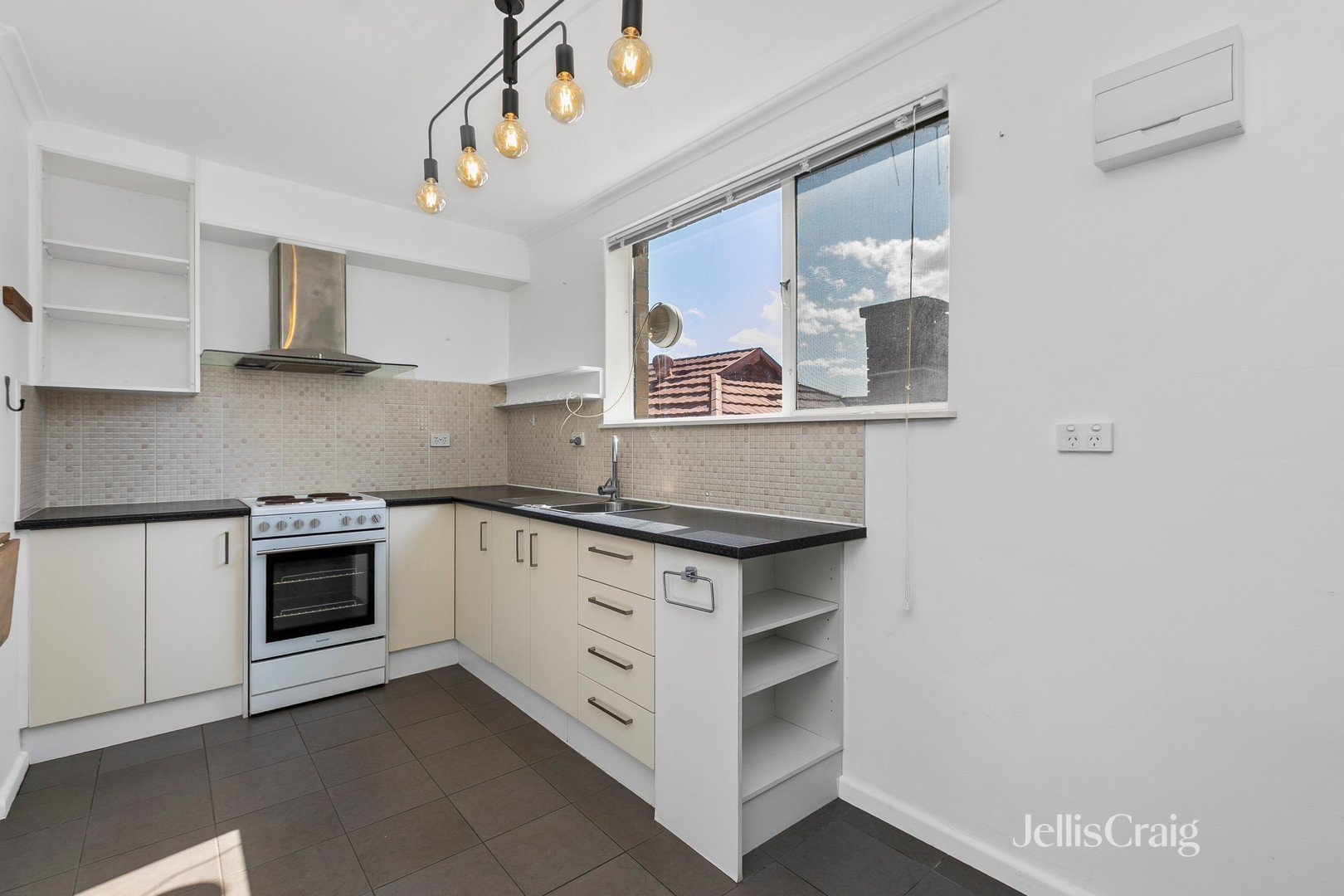 7/81 Bellairs Avenue, Yarraville image 3