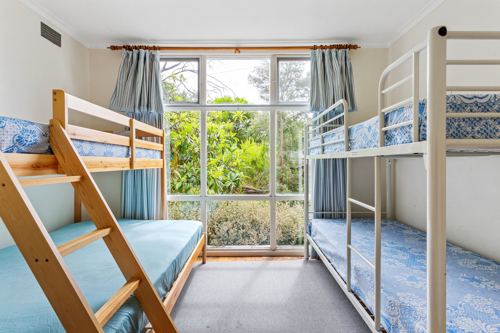 Property Gallery Thumbnail 8