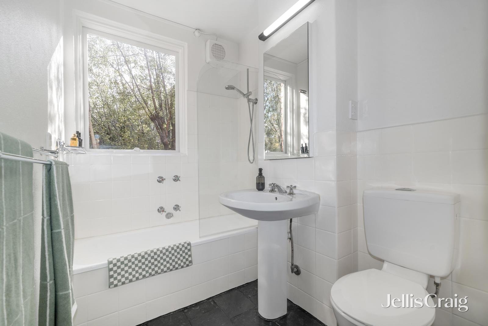 7/84 Campbell Road, Hawthorn East image 6