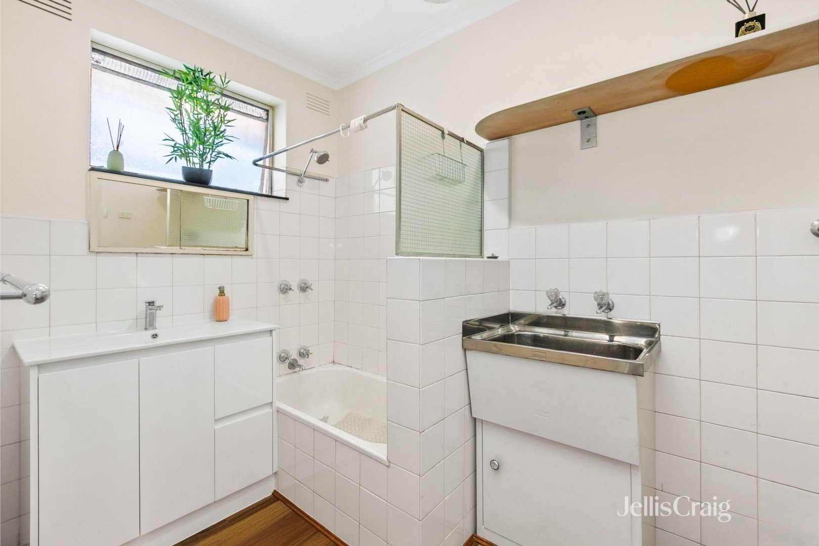 7/85-86 The Strand, Newport image 9