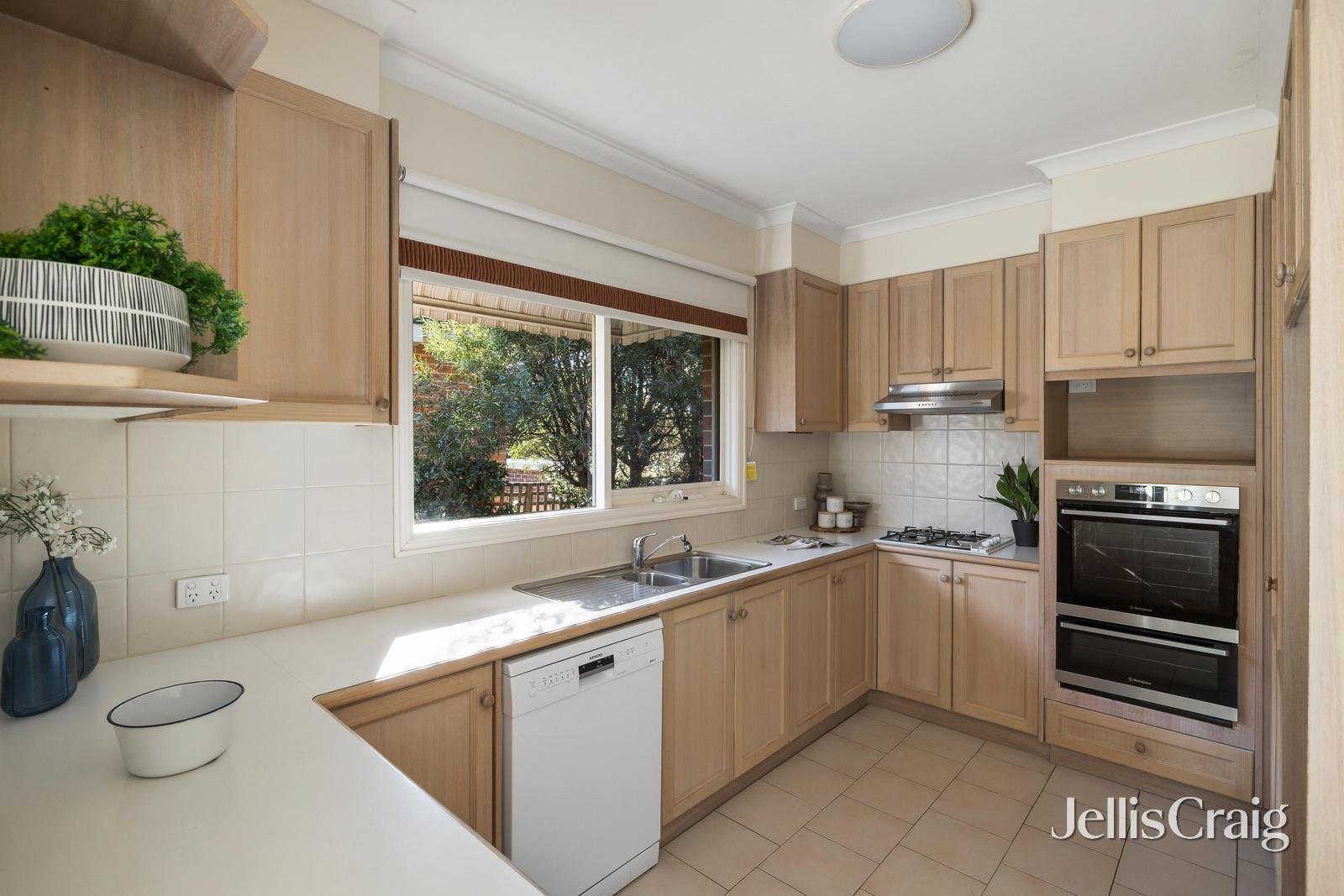 7/86A Balwyn Road, Balwyn image 4