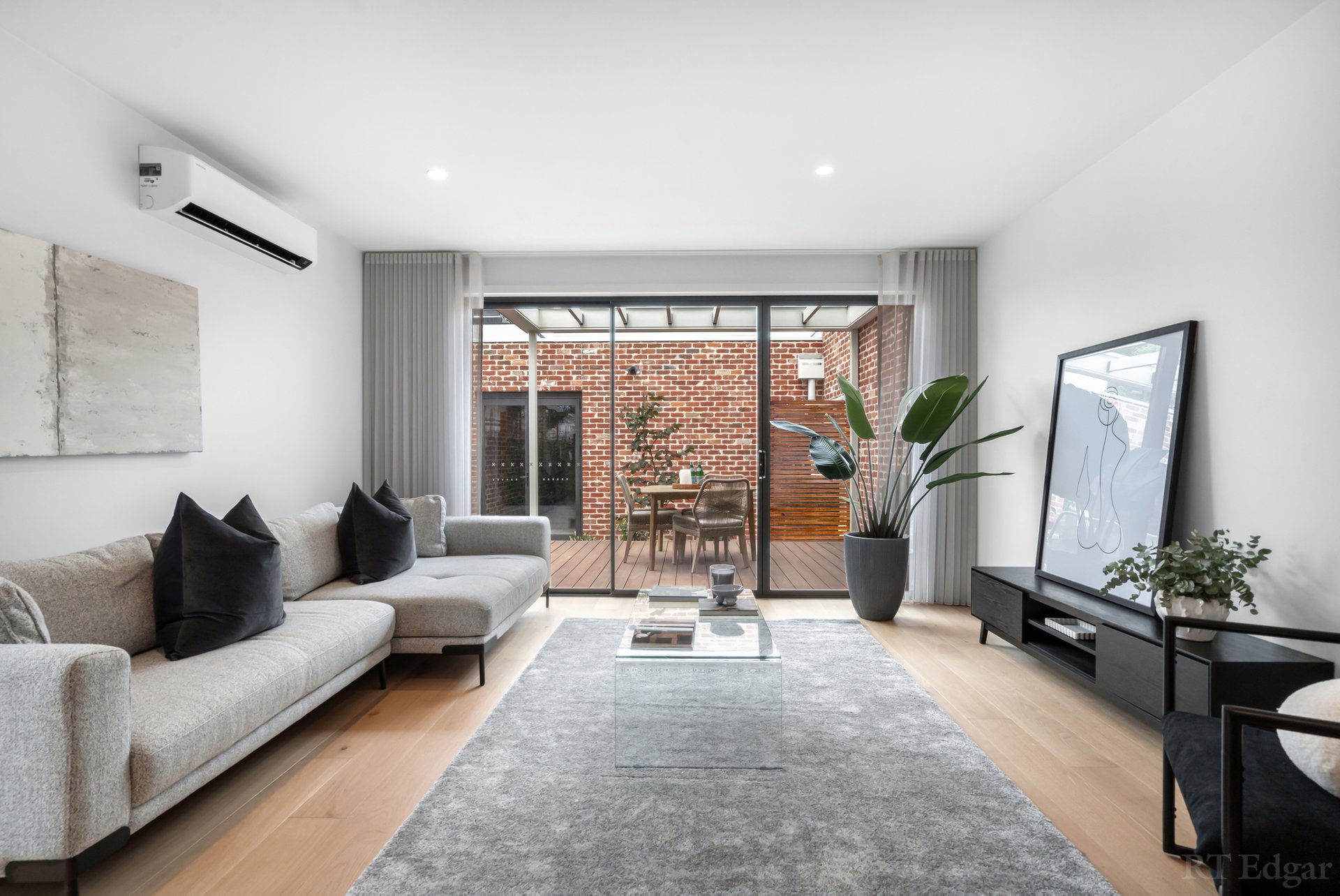 Property Gallery Thumbnail 8