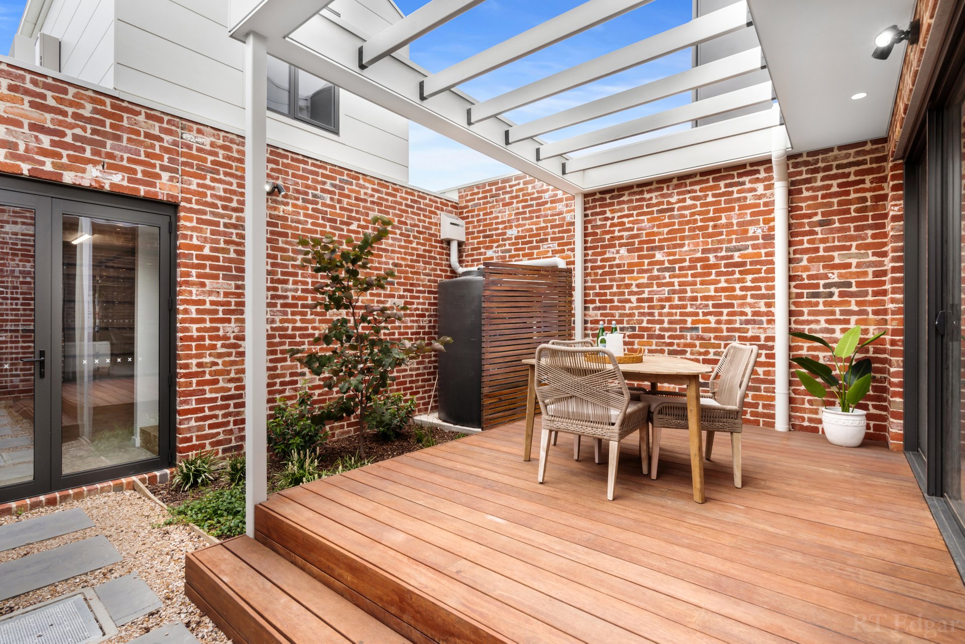 Property Gallery Thumbnail 15