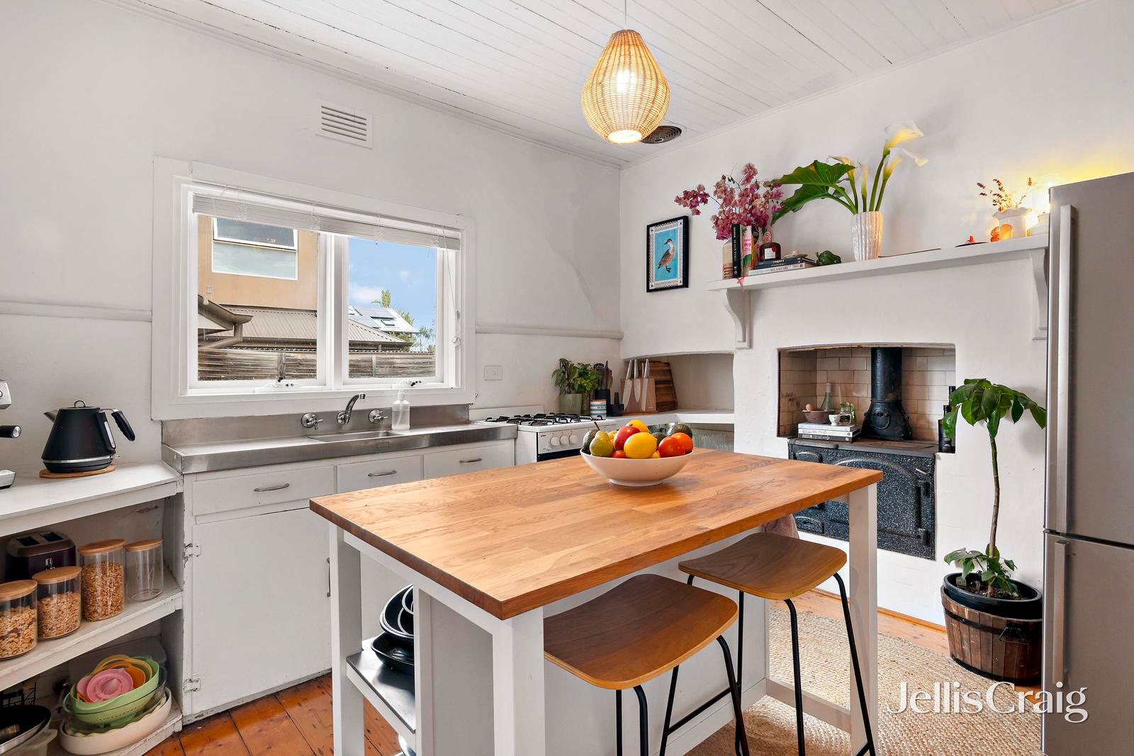 79 Ardmillan Road, Moonee Ponds image 6