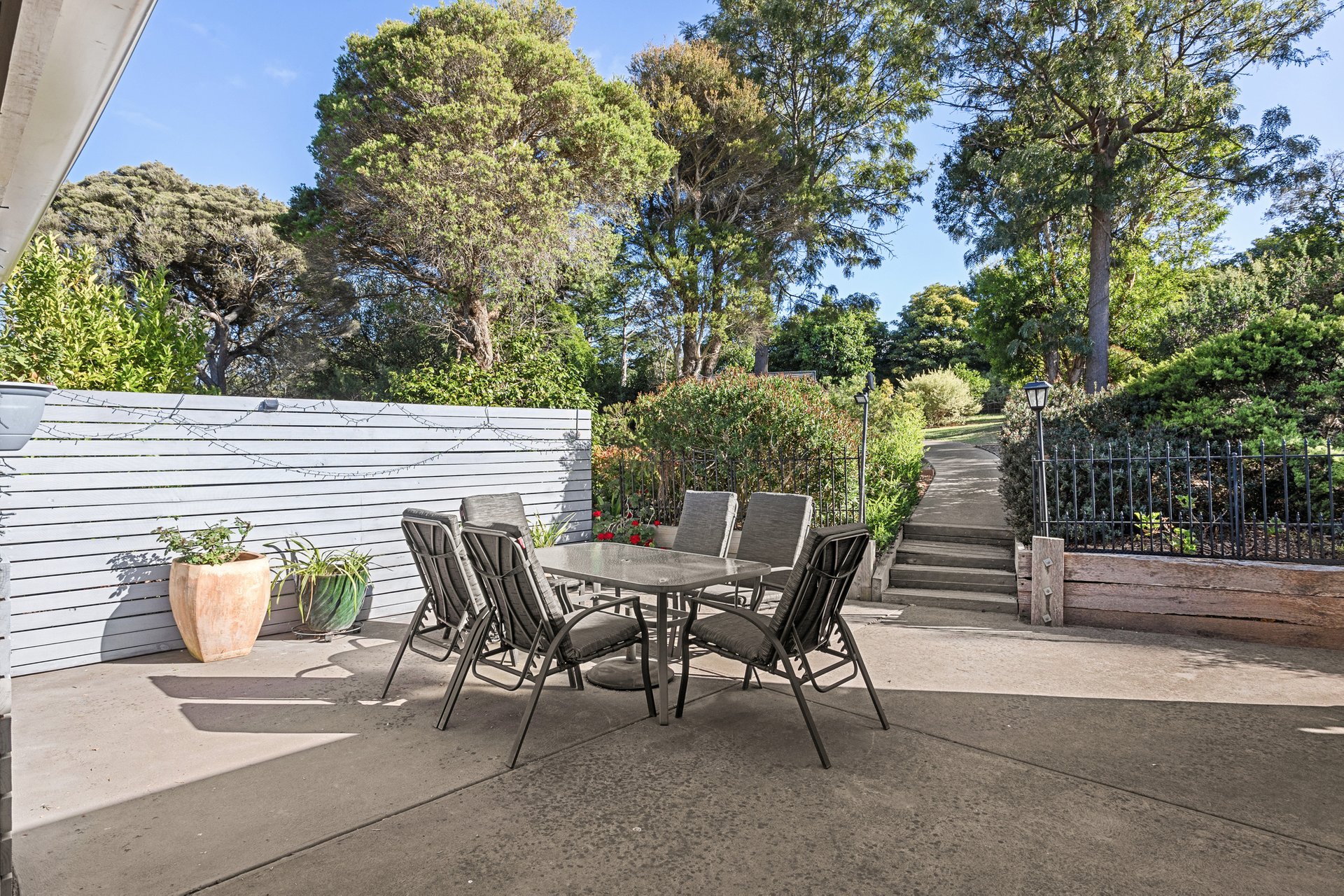 Property Gallery Thumbnail 9