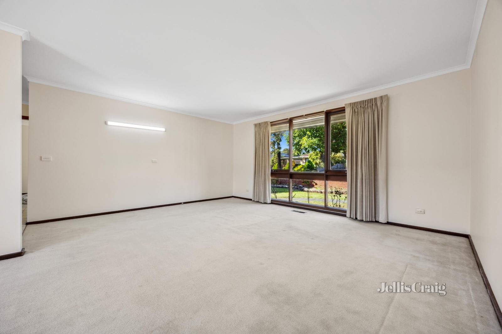 79 Brandon Park Drive, Wheelers Hill image 3