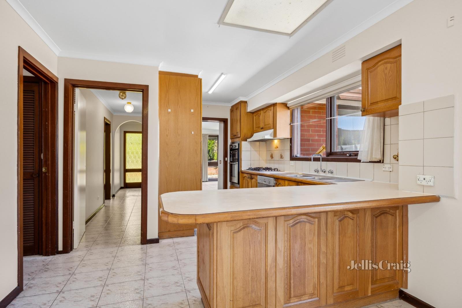 79 Brandon Park Drive, Wheelers Hill image 4