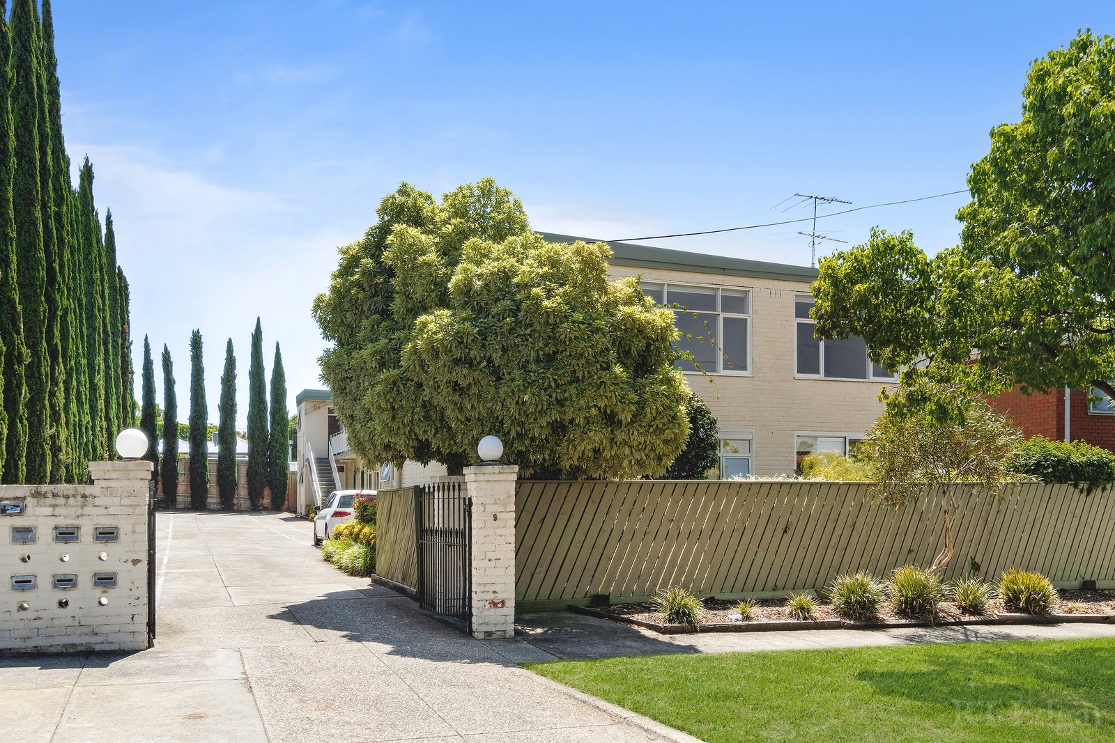 Property Gallery - Main Image
