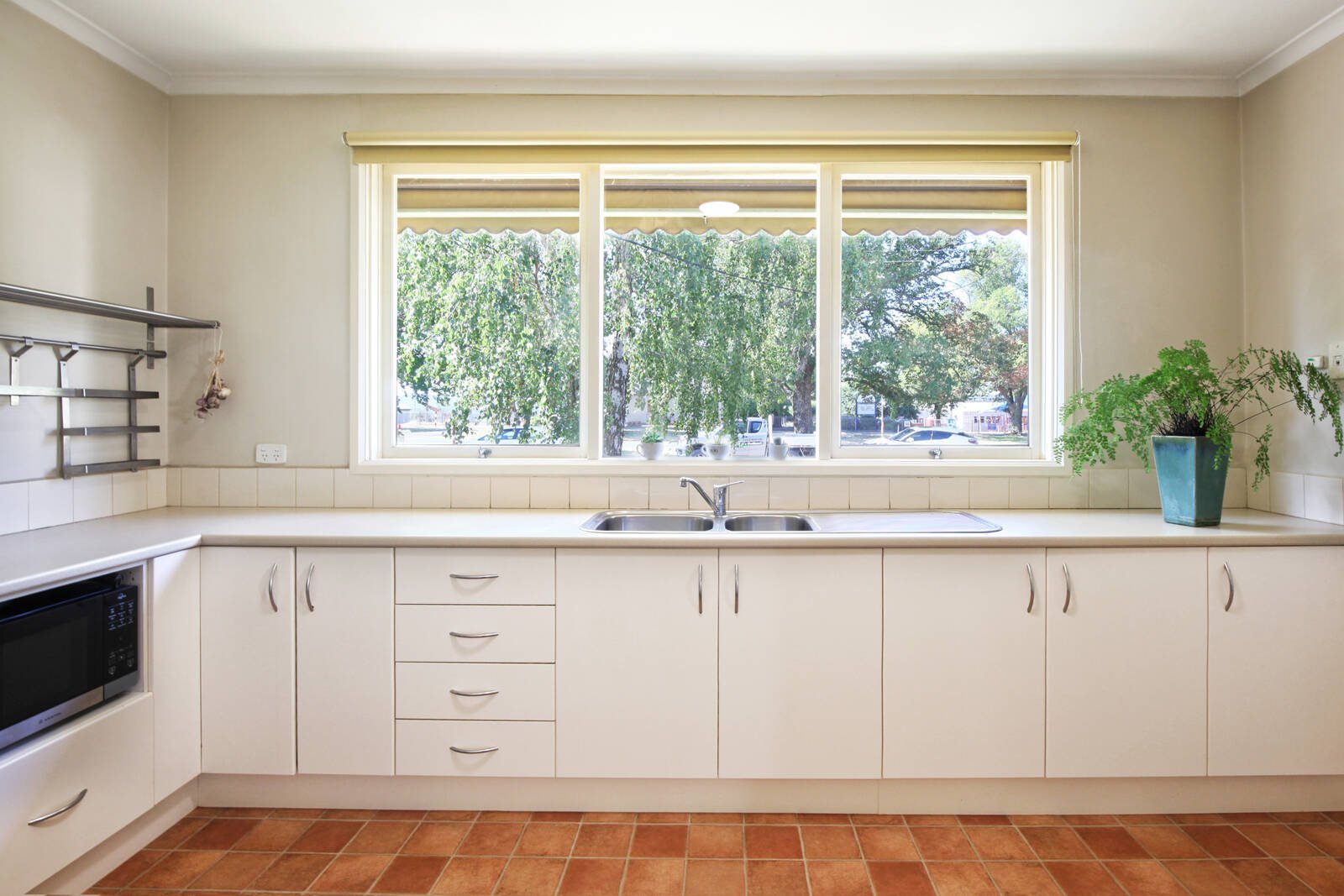 Property Gallery Thumbnail 8